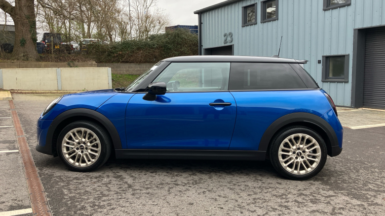 MINI Hatchback 2.0 Cooper S Exclusive II 3dr Auto [Comfort Pack] Petrol Hatchback